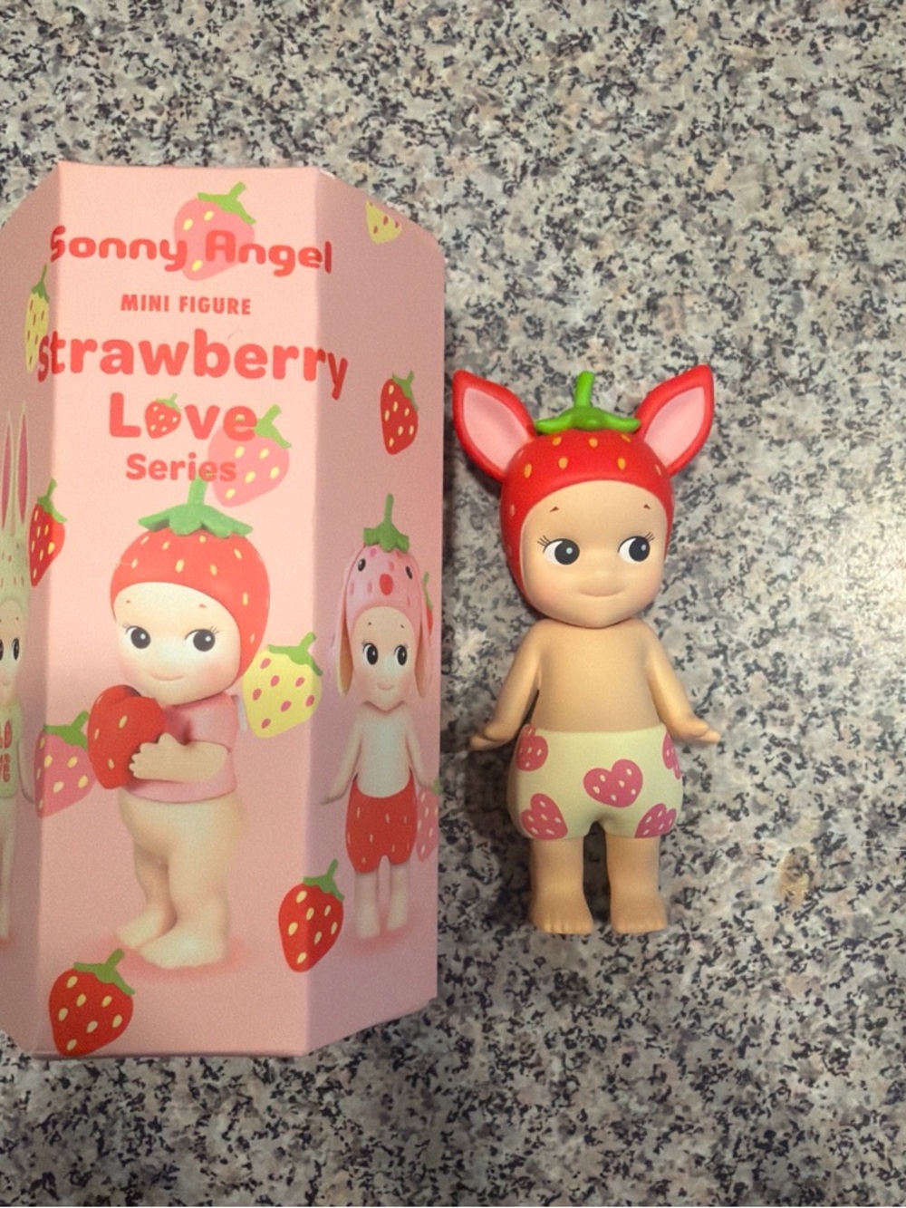 Sonny Angel Strawberry Love Mini Figure - Pink & Red